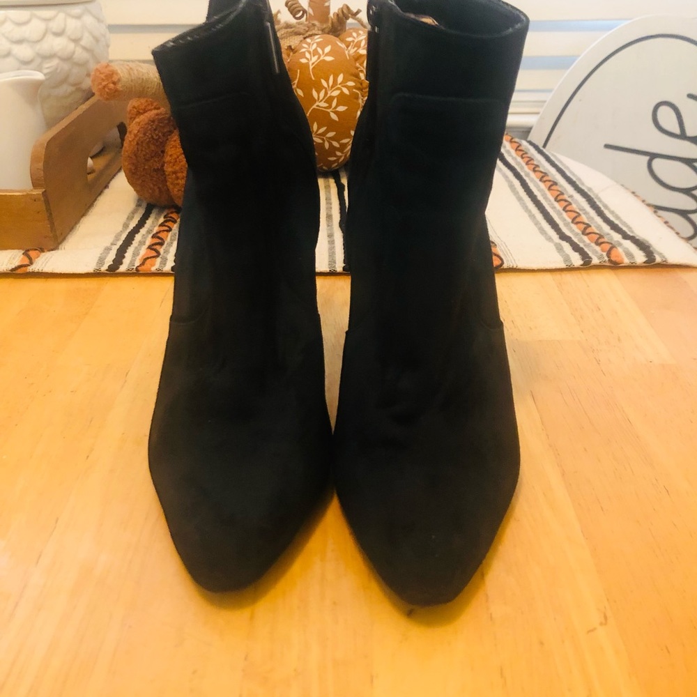 Pour la Victoire Women’s Ankle Boots - Size 9.5